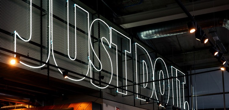 Just-do-it_Nike-archetype-Hero